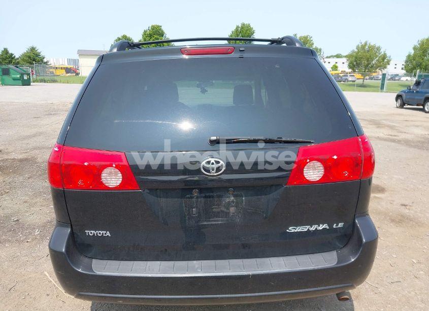 Photo 16 of 2010 Toyota Sienna CE/LE (VIN 5TDKK4CC2AS327997)