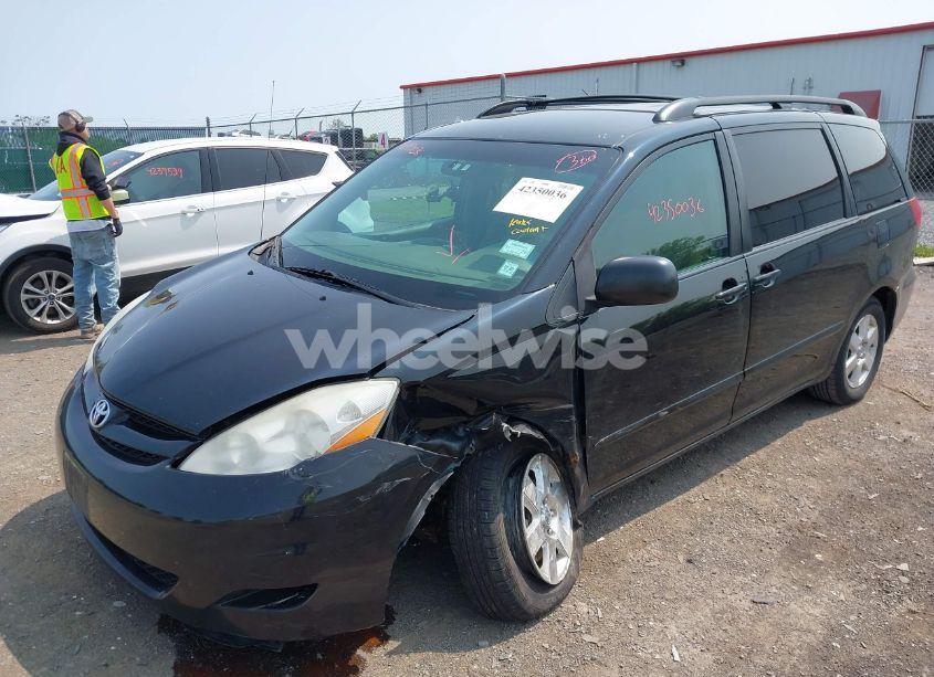 Photo 2 of 2010 Toyota Sienna CE/LE (VIN 5TDKK4CC2AS327997)