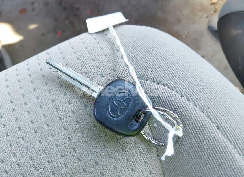 Photo 11 of 2010 Toyota Sienna LE (VIN 5TDKK4CC2AS329149)