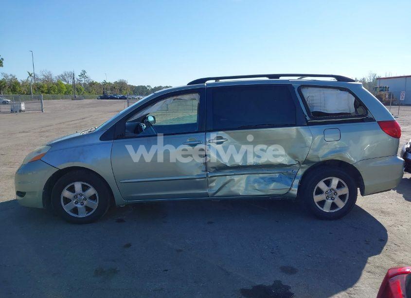 Photo 15 of 2010 Toyota Sienna LE (VIN 5TDKK4CC2AS329149)