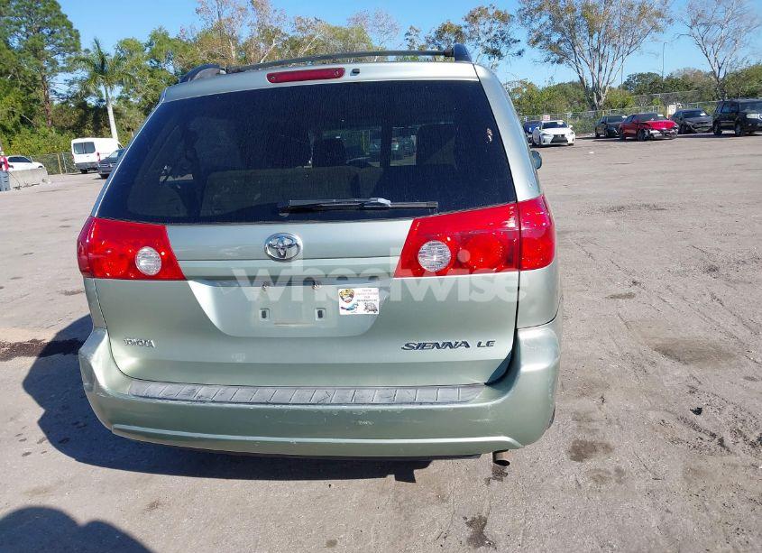 Photo 17 of 2010 Toyota Sienna LE (VIN 5TDKK4CC2AS329149)