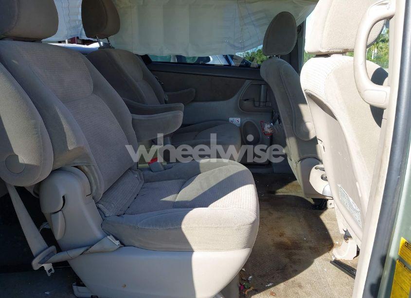 Photo 8 of 2010 Toyota Sienna LE (VIN 5TDKK4CC2AS329149)