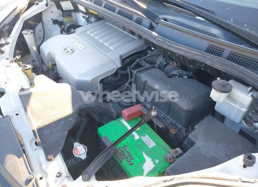 Photo 10 of 2010 Toyota Sienna LE (VIN 5TDKK4CC2AS332388)