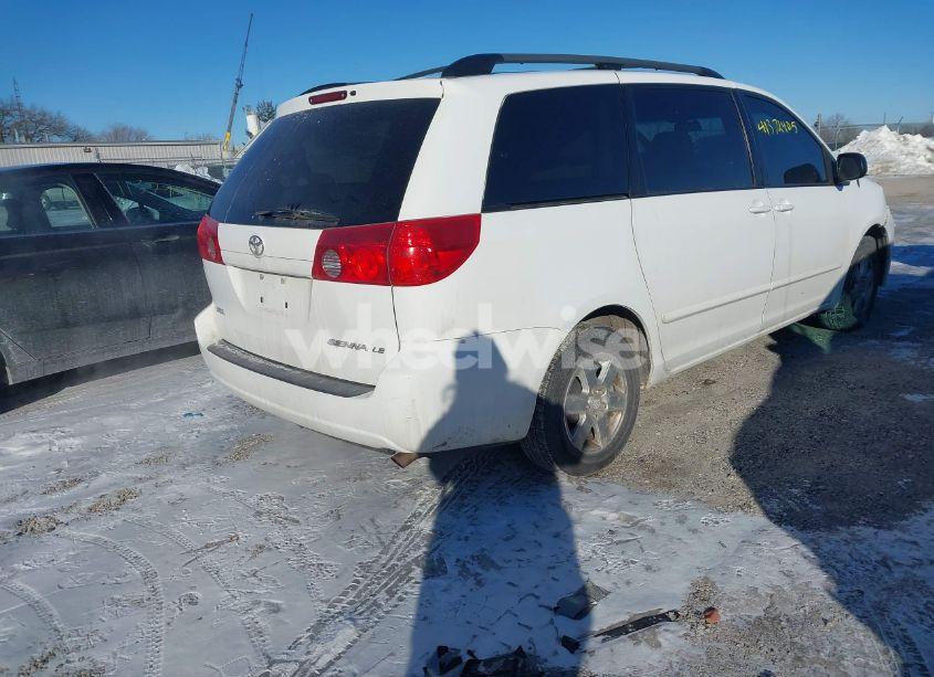 Photo 4 of 2010 Toyota Sienna LE (VIN 5TDKK4CC2AS332388)