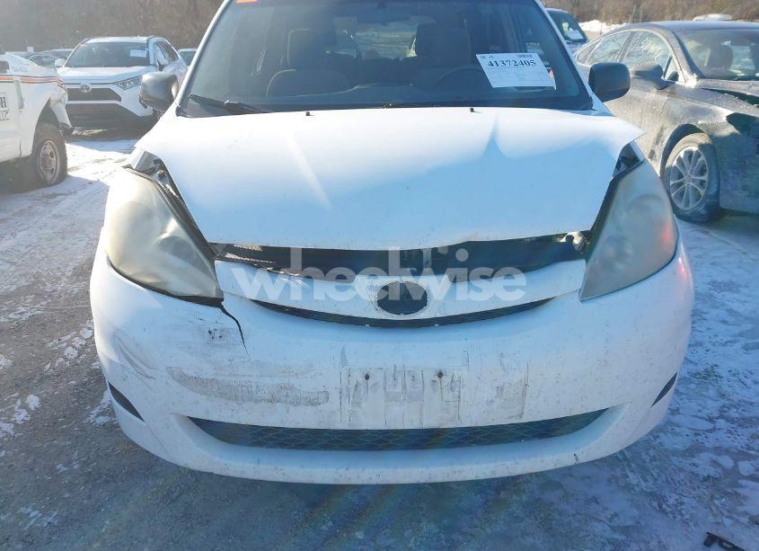 Photo 6 of 2010 Toyota Sienna LE (VIN 5TDKK4CC2AS332388)