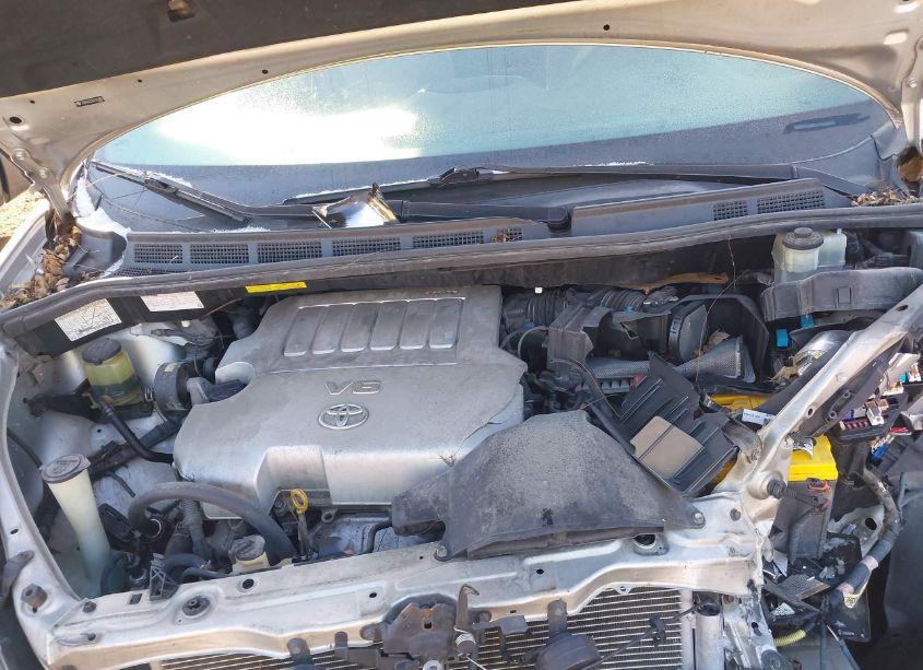 Photo 10 of 2010 Toyota Sienna LE (VIN 5TDKK4CC3AS320959)