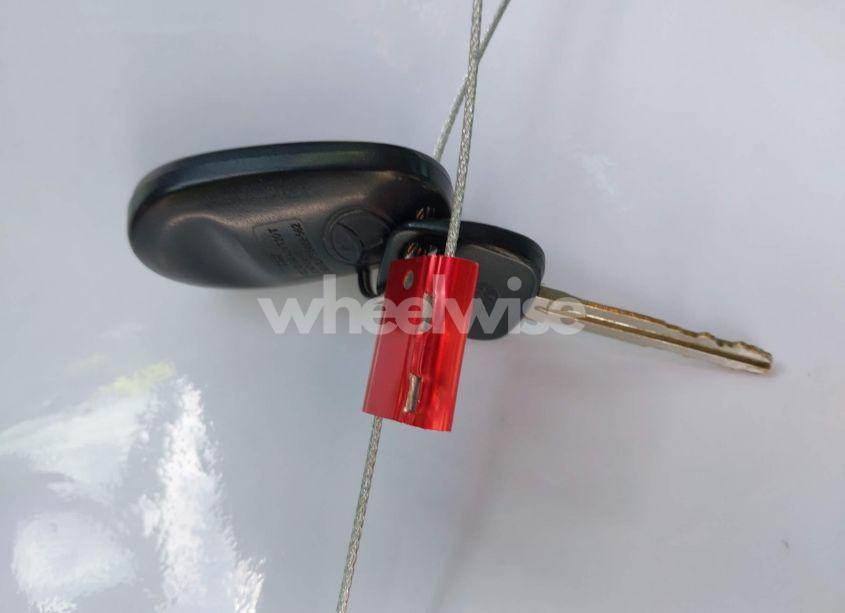 Photo 11 of 2010 Toyota Sienna LE (VIN 5TDKK4CC3AS327684)