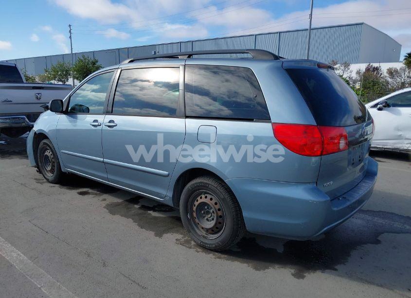 Photo 3 of 2010 Toyota Sienna LE (VIN 5TDKK4CC3AS327684)