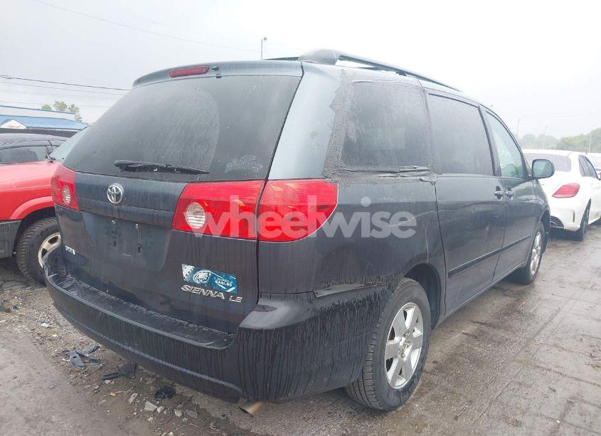 Photo 4 of 2010 Toyota Sienna LE (VIN 5TDKK4CC4AS327418)