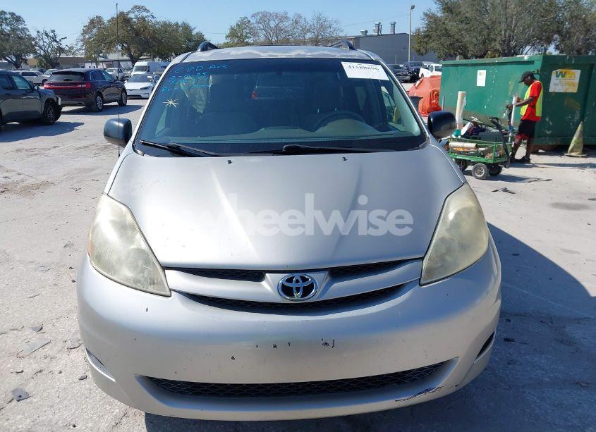 Photo 12 of 2010 Toyota Sienna LE (VIN 5TDKK4CC4AS329170)