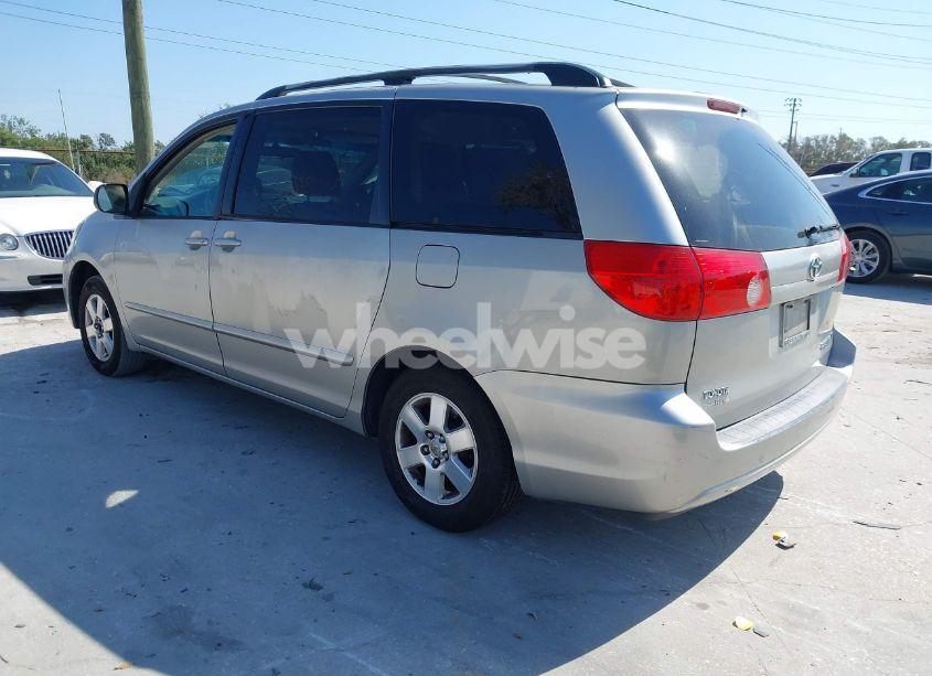 Photo 3 of 2010 Toyota Sienna LE (VIN 5TDKK4CC4AS329170)