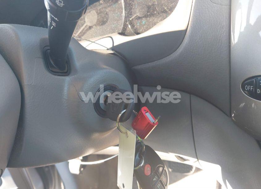 Photo 11 of 2010 Toyota Sienna LE (VIN 5TDKK4CC5AS292114)