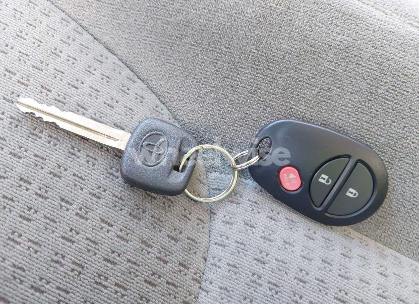 Photo 11 of 2010 Toyota Sienna CE (VIN 5TDKK4CC5AS292372)