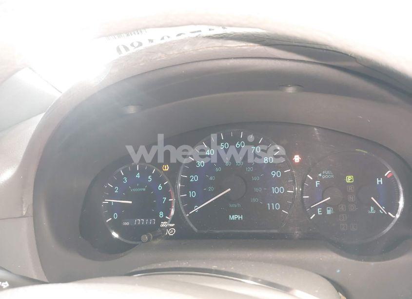 Photo 15 of 2010 Toyota Sienna LE (VIN 5TDKK4CC5AS301619)