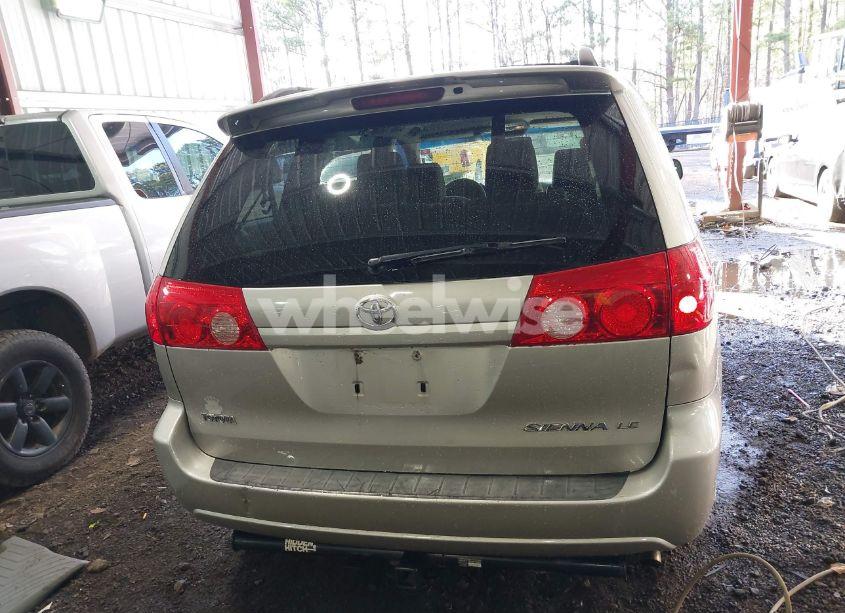 Photo 16 of 2010 Toyota Sienna LE (VIN 5TDKK4CC5AS301619)