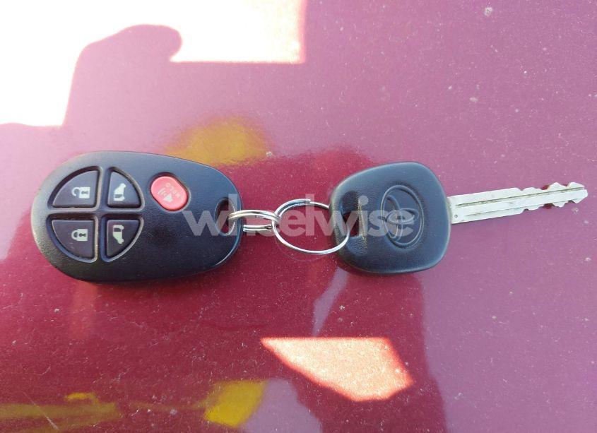 Photo 11 of 2010 Toyota Sienna LE (VIN 5TDKK4CC5AS325208)