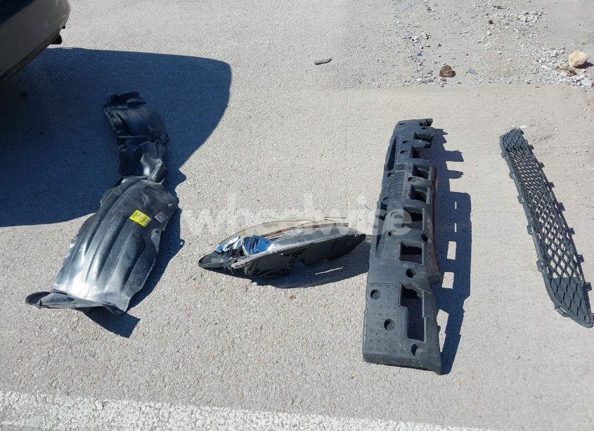 Photo 12 of 2010 Toyota Sienna LE (VIN 5TDKK4CC5AS325208)