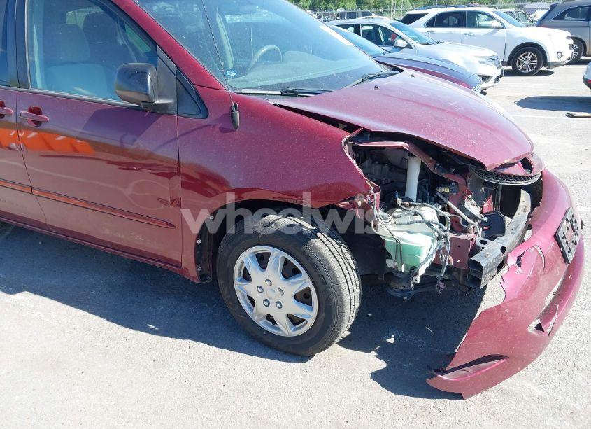 Photo 19 of 2010 Toyota Sienna LE (VIN 5TDKK4CC5AS325208)