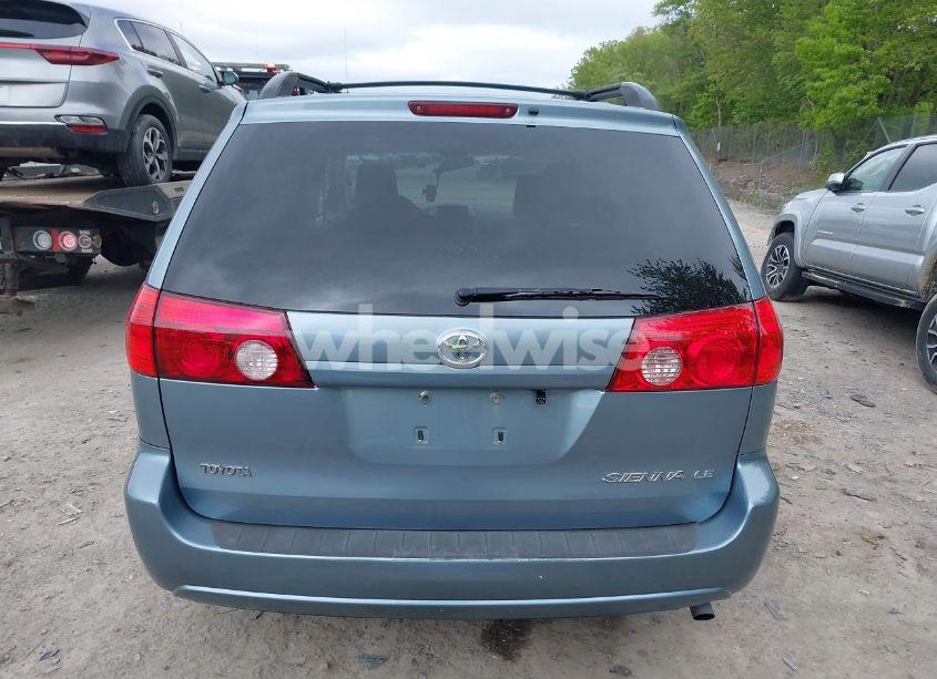 Photo 16 of 2010 Toyota Sienna LE (VIN 5TDKK4CC5AS327606)