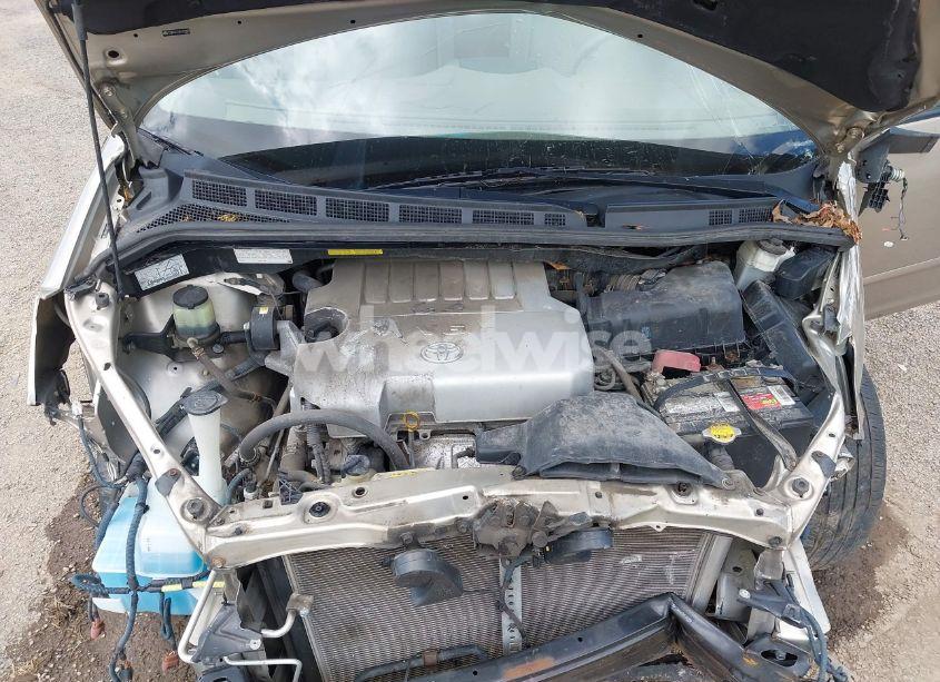 Photo 10 of 2010 Toyota Sienna LE (VIN 5TDKK4CC5AS327993)