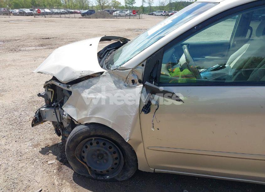 Photo 22 of 2010 Toyota Sienna LE (VIN 5TDKK4CC5AS327993)