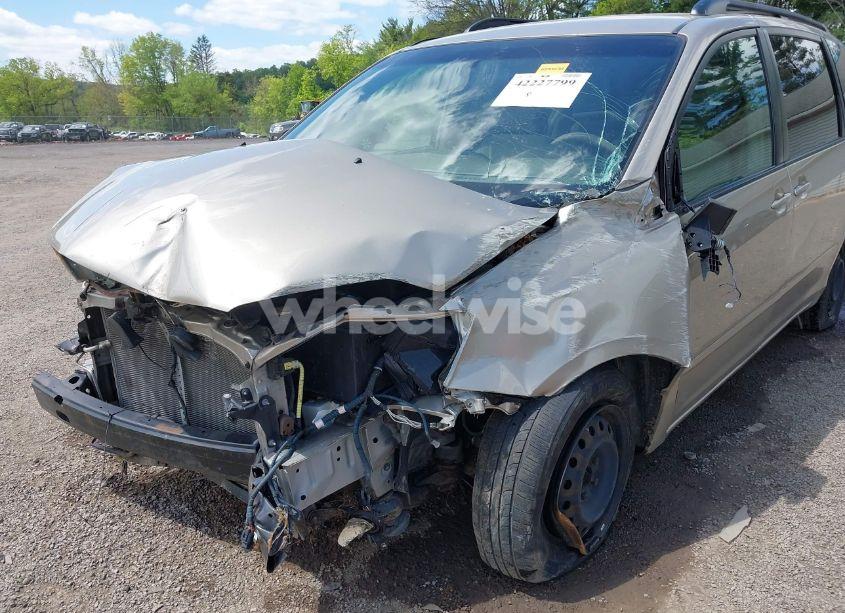 Photo 6 of 2010 Toyota Sienna LE (VIN 5TDKK4CC5AS327993)