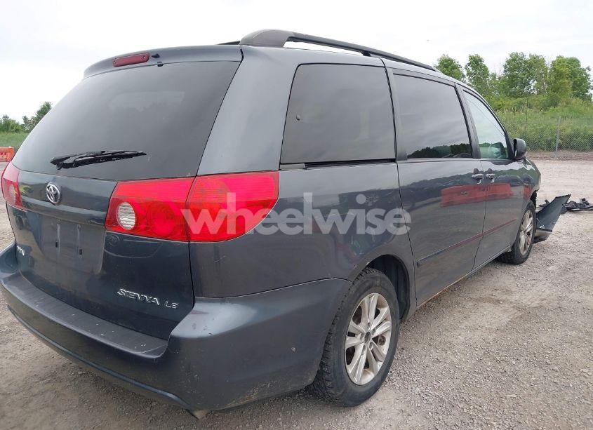 Photo 4 of 2010 Toyota Sienna LE (VIN 5TDKK4CC6AS298083)