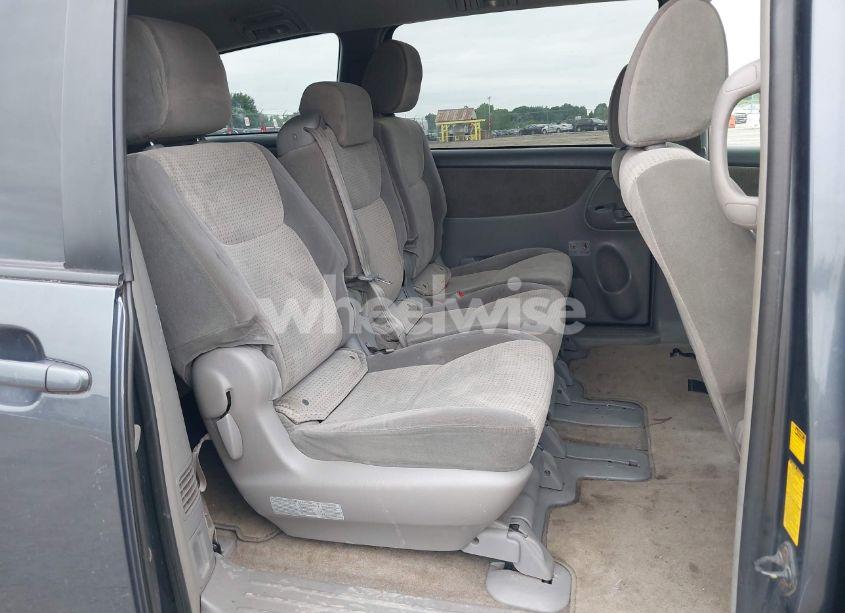 Photo 8 of 2010 Toyota Sienna LE (VIN 5TDKK4CC6AS298083)