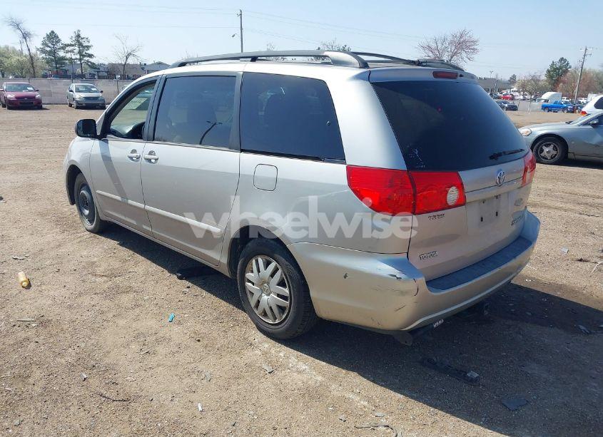 Photo 3 of 2010 Toyota Sienna LE (VIN 5TDKK4CC6AS332927)