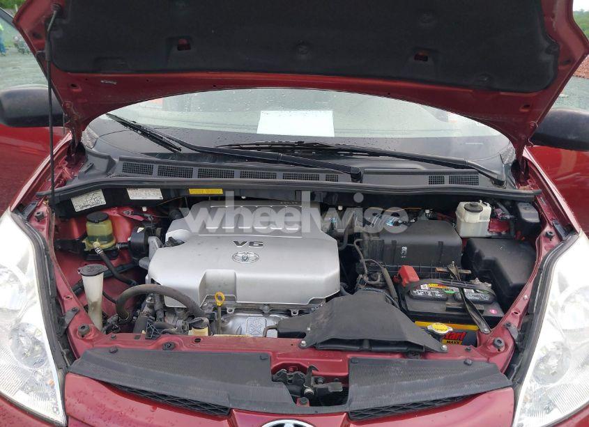 Photo 10 of 2010 Toyota Sienna LE (VIN 5TDKK4CC6AS333477)