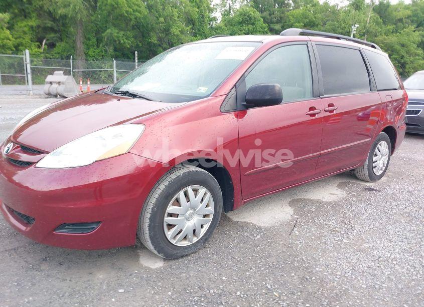 Photo 2 of 2010 Toyota Sienna LE (VIN 5TDKK4CC6AS333477)