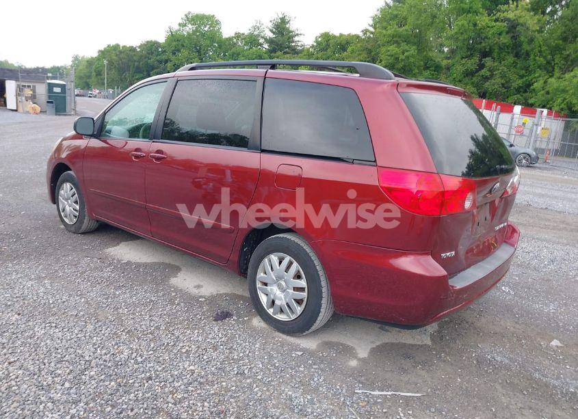 Photo 3 of 2010 Toyota Sienna LE (VIN 5TDKK4CC6AS333477)