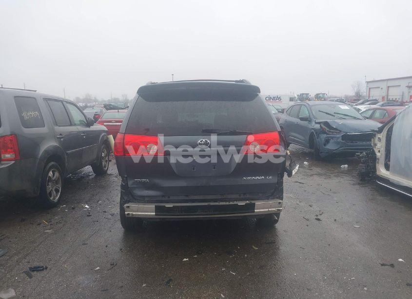 Photo 16 of 2010 Toyota Sienna LE (VIN 5TDKK4CC7AS298884)