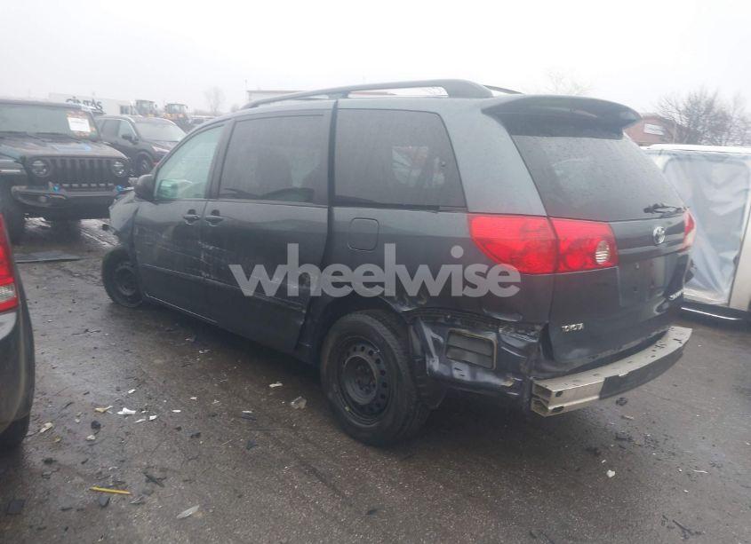 Photo 3 of 2010 Toyota Sienna LE (VIN 5TDKK4CC7AS298884)