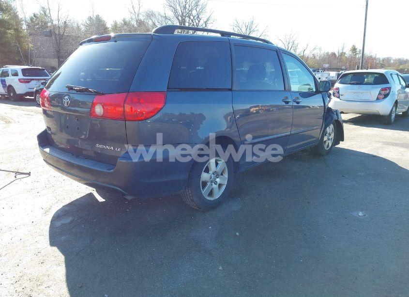 Photo 4 of 2010 Toyota Sienna LE (VIN 5TDKK4CC7AS323329)