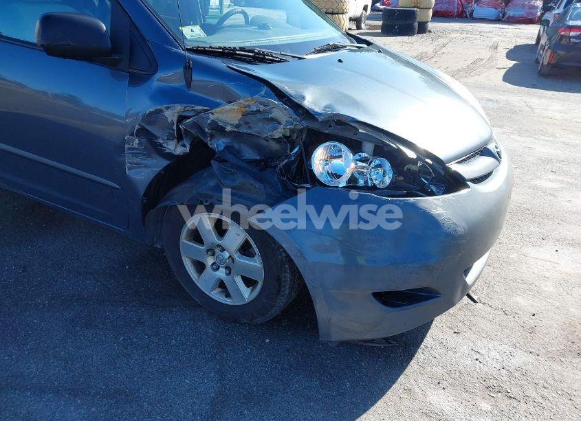 Photo 6 of 2010 Toyota Sienna LE (VIN 5TDKK4CC7AS323329)