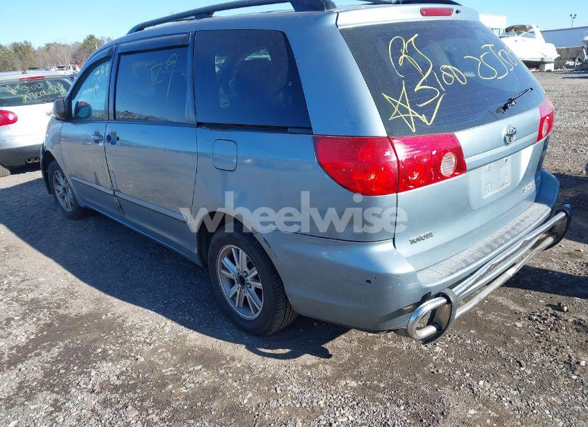 Photo 3 of 2010 Toyota Sienna LE (VIN 5TDKK4CC7AS334699)