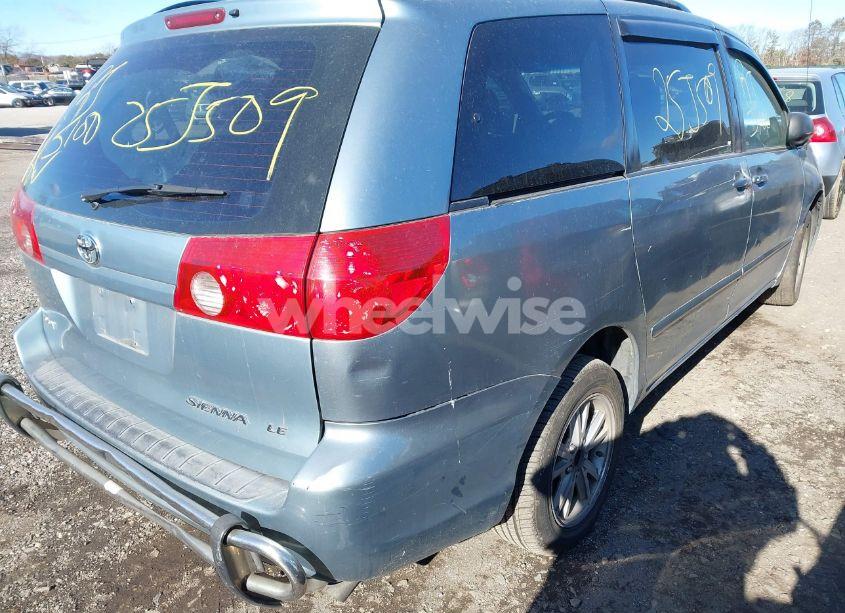 Photo 4 of 2010 Toyota Sienna LE (VIN 5TDKK4CC7AS334699)