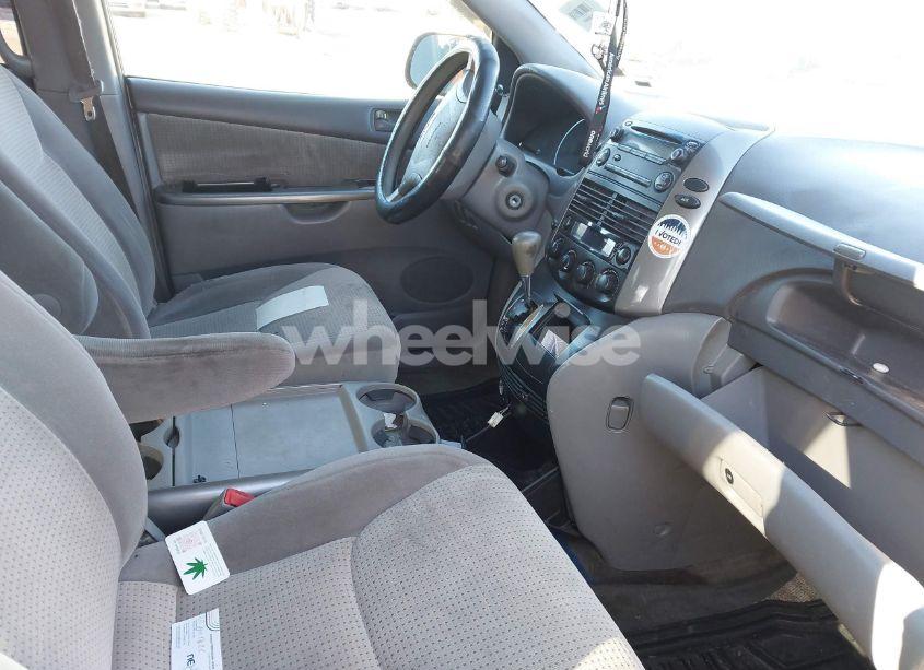 Photo 5 of 2010 Toyota Sienna LE (VIN 5TDKK4CC7AS334699)