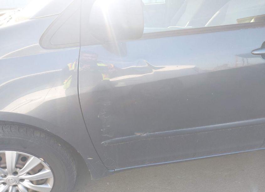 Photo 12 of 2010 Toyota Sienna LE (VIN 5TDKK4CC7AS342009)