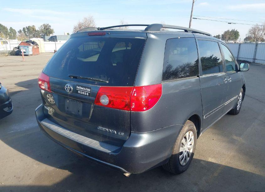Photo 4 of 2010 Toyota Sienna LE (VIN 5TDKK4CC7AS342009)