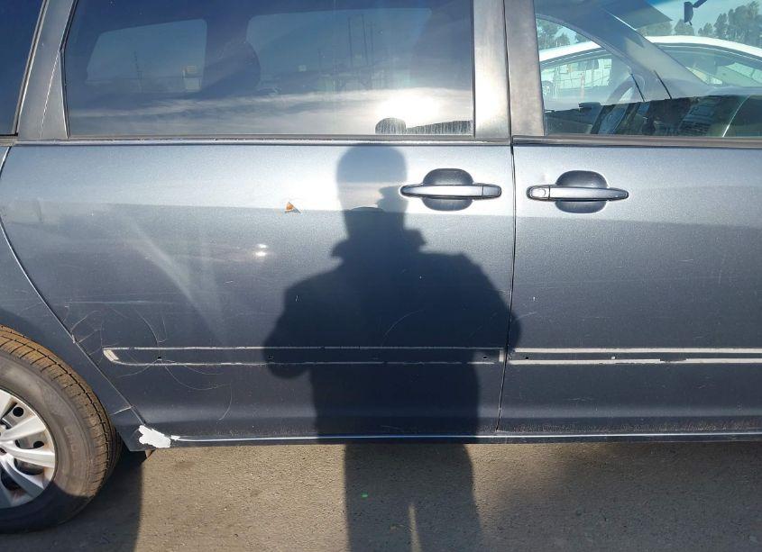 Photo 6 of 2010 Toyota Sienna LE (VIN 5TDKK4CC7AS342009)