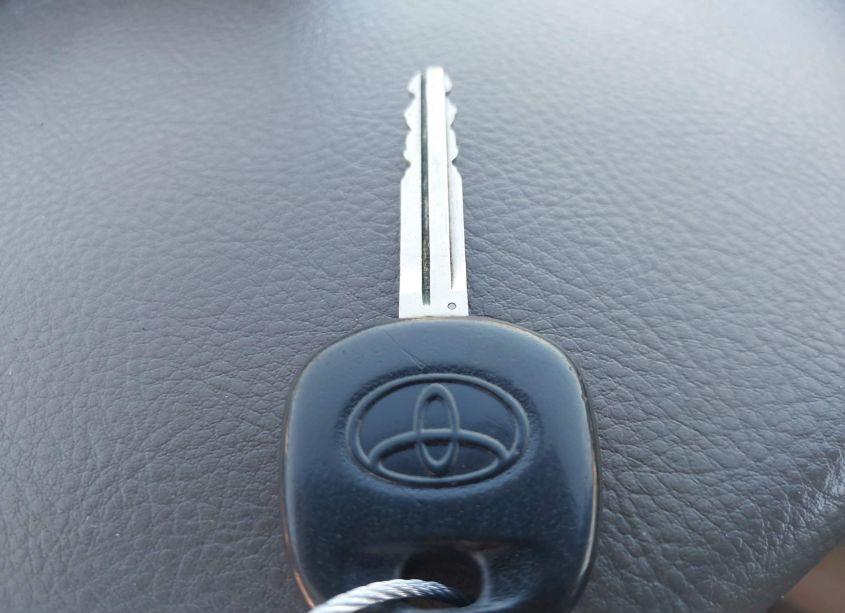 Photo 11 of 2010 Toyota Sienna LE (VIN 5TDKK4CC7AS342866)