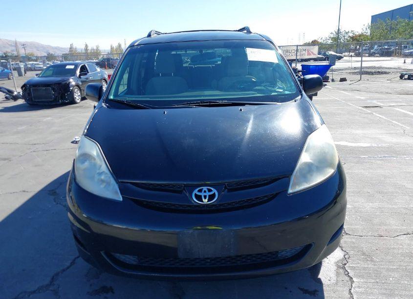 Photo 12 of 2010 Toyota Sienna LE (VIN 5TDKK4CC7AS342866)