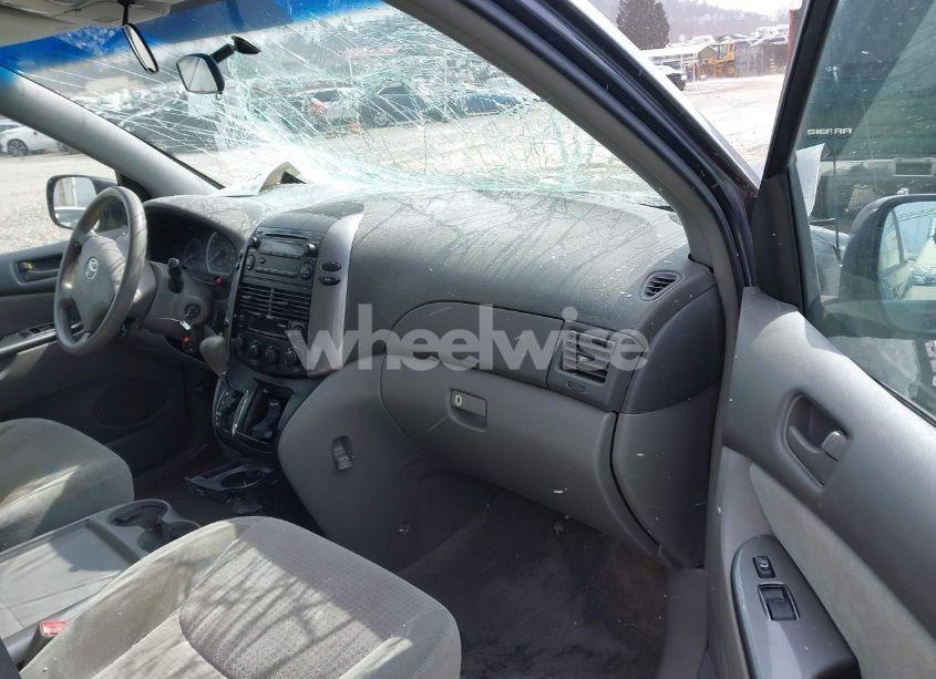 Photo 5 of 2010 Toyota Sienna CE (VIN 5TDKK4CC8AS292253)