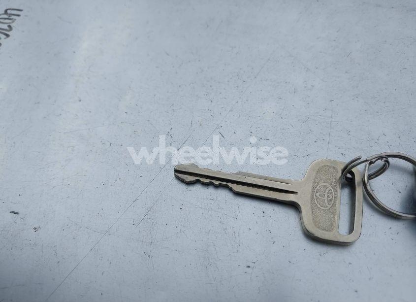 Photo 11 of 2010 Toyota Sienna CE (VIN 5TDKK4CC8AS313036)