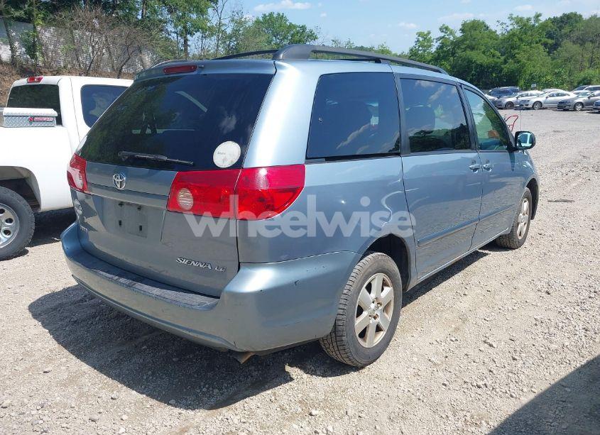 Photo 4 of 2010 Toyota Sienna LE (VIN 5TDKK4CC9AS318357)