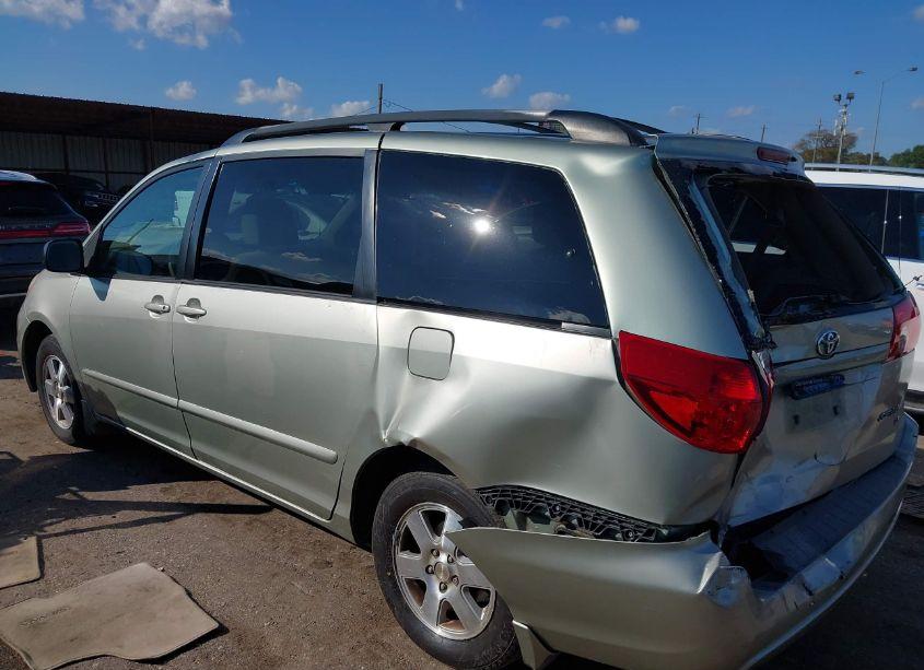 Photo 3 of 2010 Toyota Sienna LE (VIN 5TDKK4CC9AS338852)
