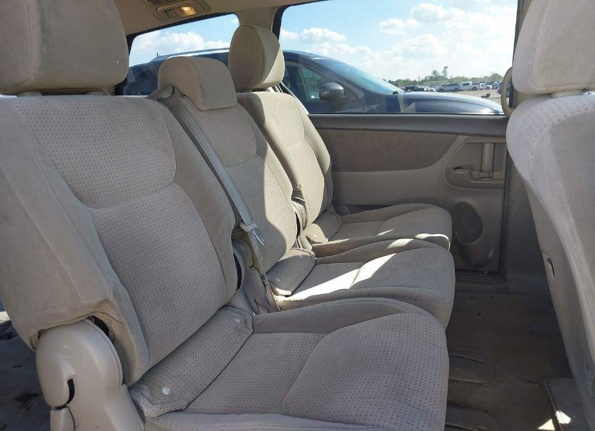 Photo 8 of 2010 Toyota Sienna LE (VIN 5TDKK4CC9AS338852)