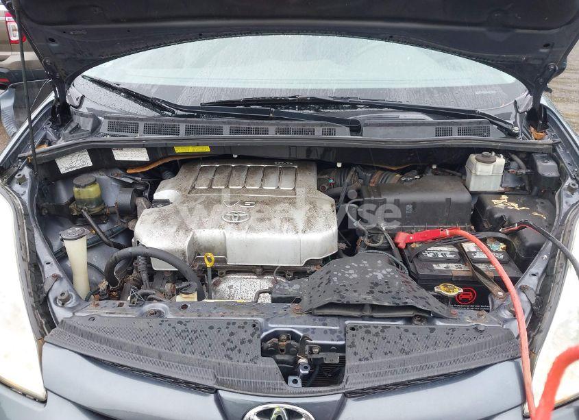 Photo 10 of 2010 Toyota Sienna CE (VIN 5TDKK4CCXAS299639)